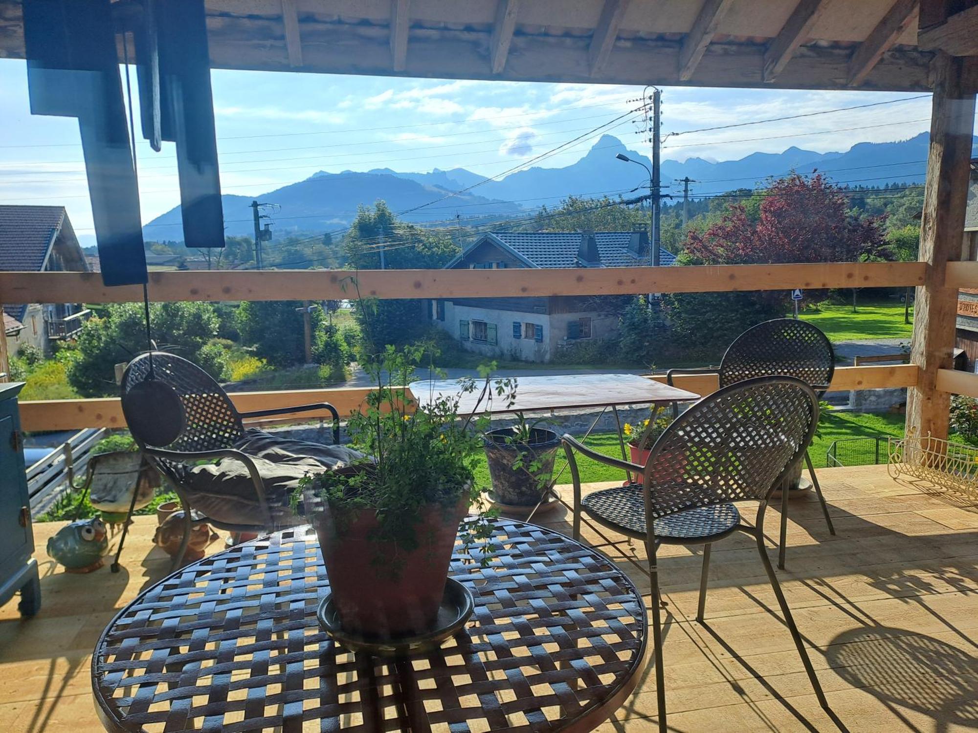 Maison D'Hotes Des Bassins D'Oche Saint-Paul-en-Chablais Exteriör bild