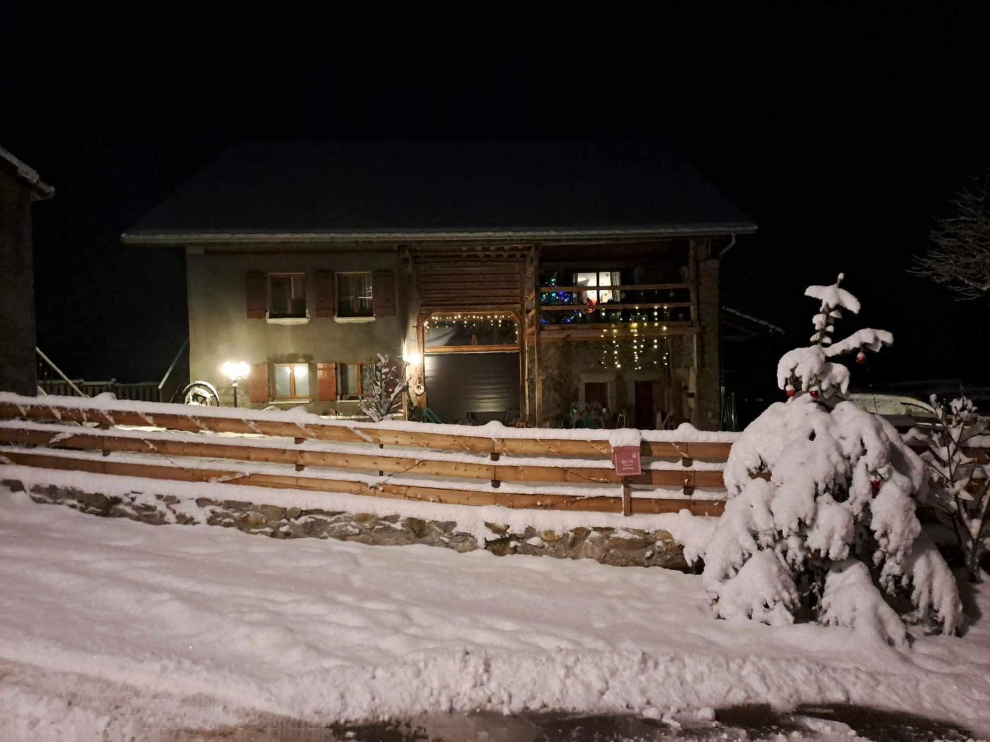 Maison D'Hotes Des Bassins D'Oche Saint-Paul-en-Chablais Exteriör bild